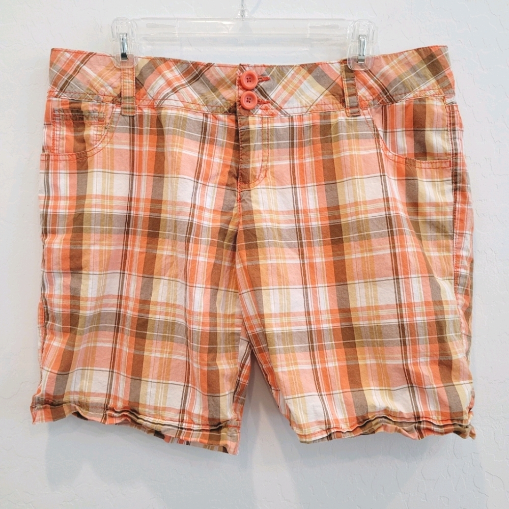 No Boundaries Orange Plaid Bermuda Shorts Size 15